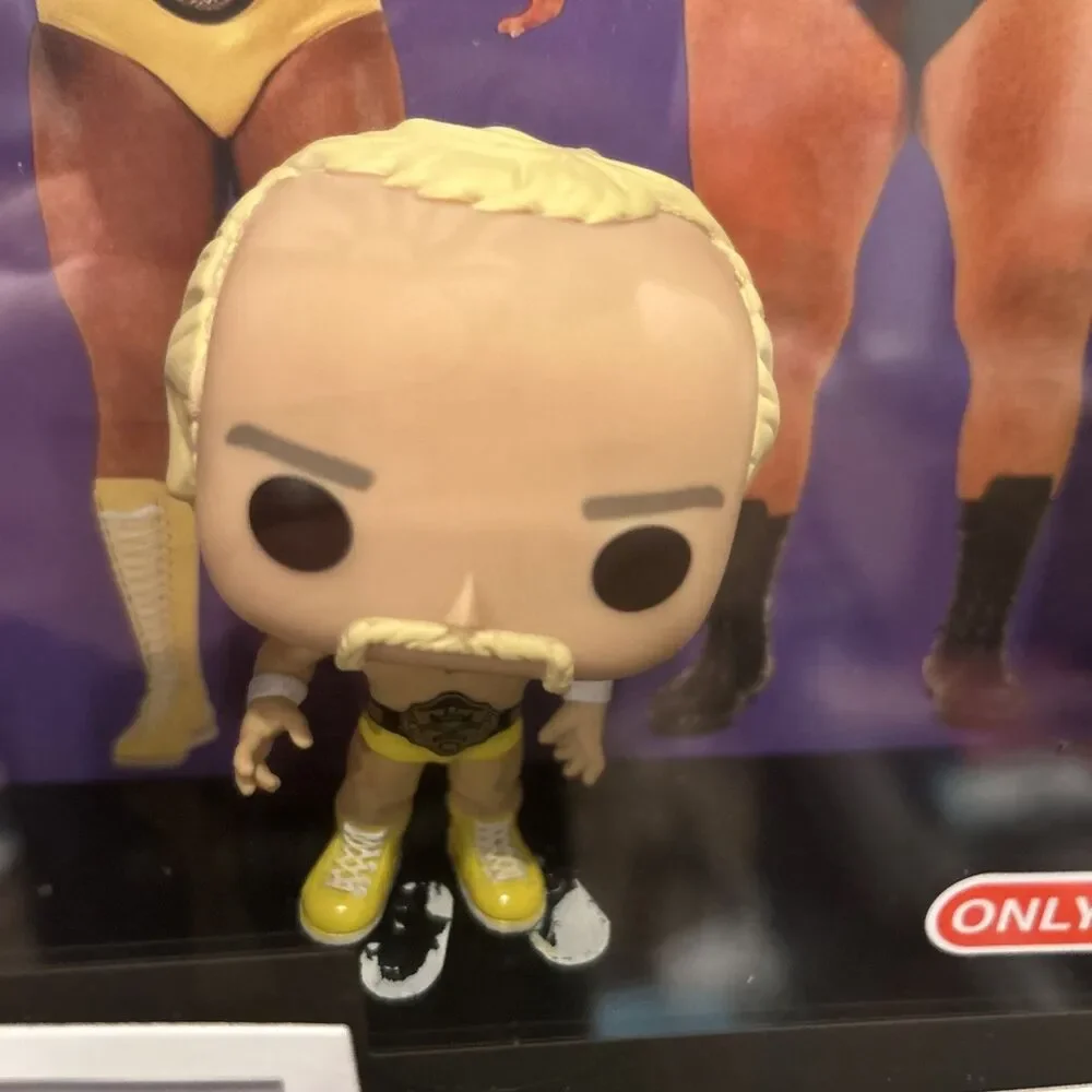 Funko Pop! Slam Cover with Case: WWE - Hulk Hogan - Target (Exclusive) #4 - READ